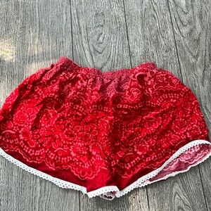 Red paisley rayon flowy shorts xs